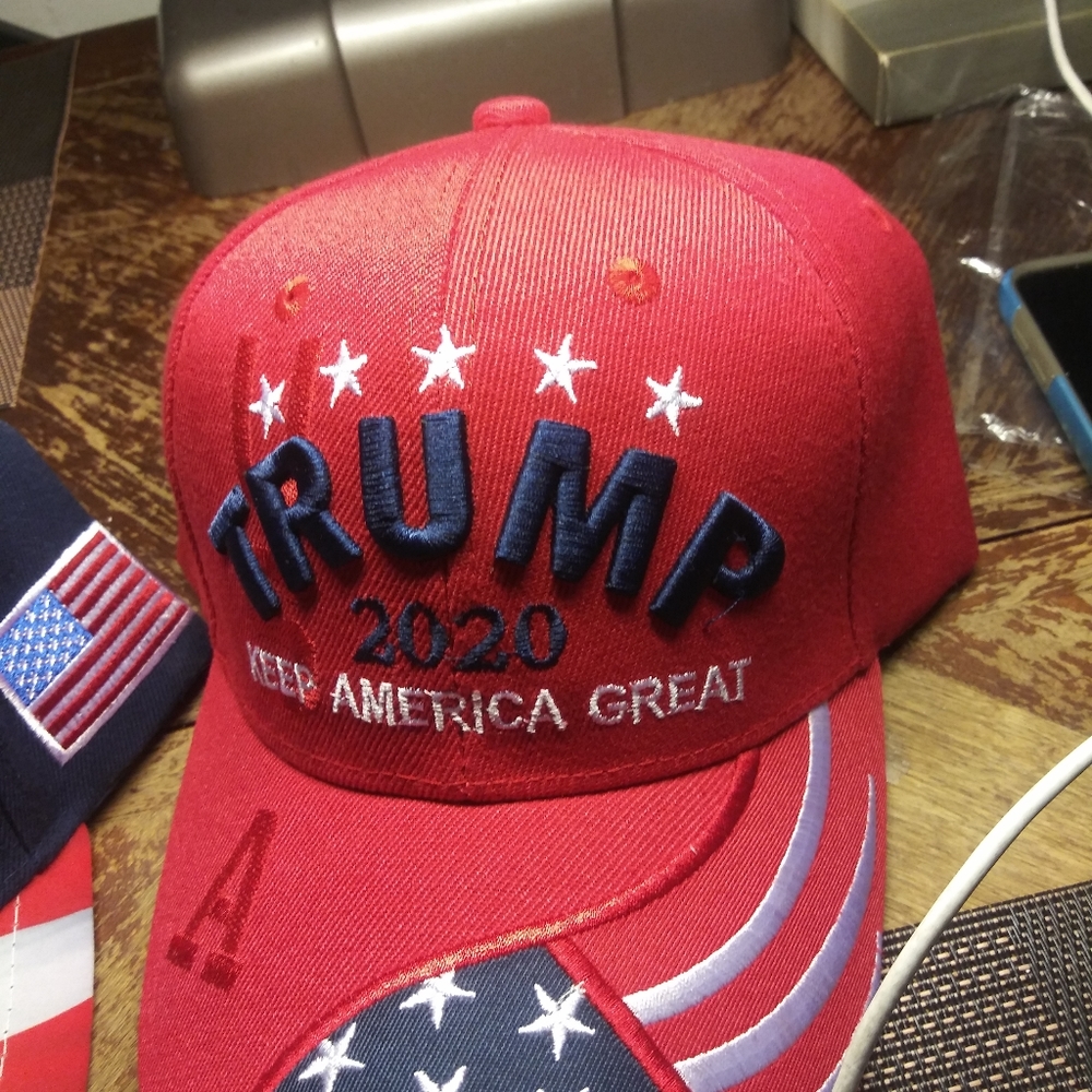 TRUMP. BASEBALL CAPS - Picture 4 of 5